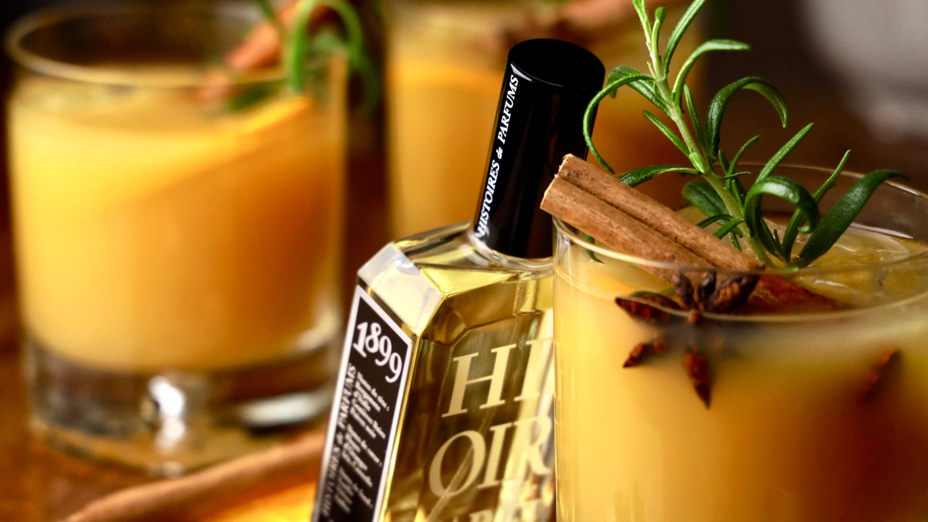This Thanksgiving, try Cocktails Inspired by Our Fragrances 🎄🍸