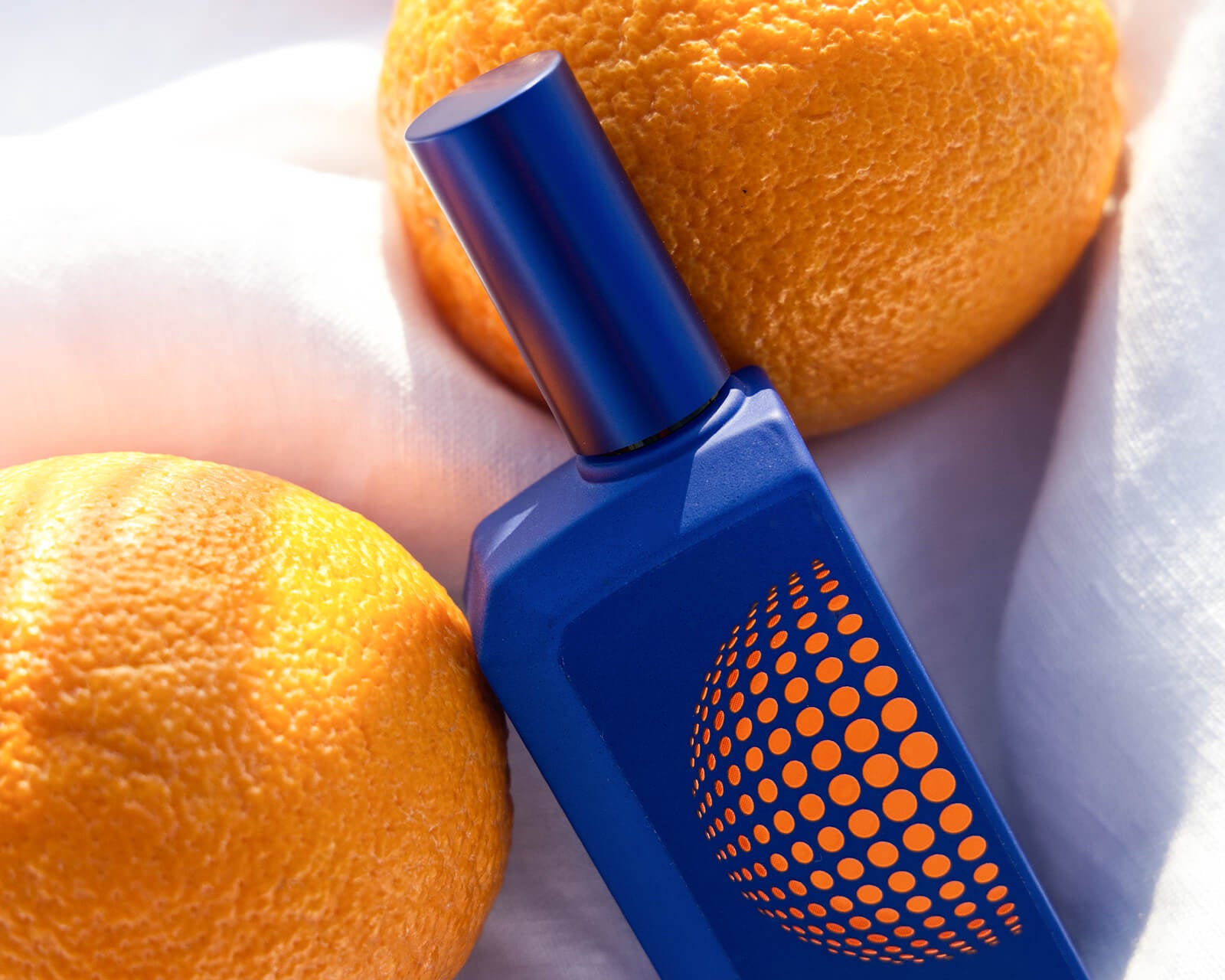 This is not a blue bottle 1.6 - Histoires de Parfums